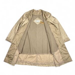 Vintage khaki waterproof raincoat with zip out liner